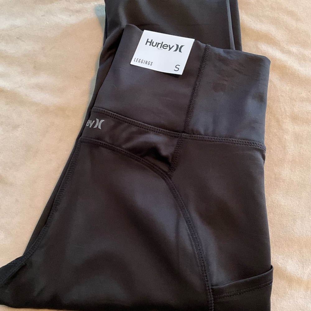 NWT Hurley black raw edge leggings size small